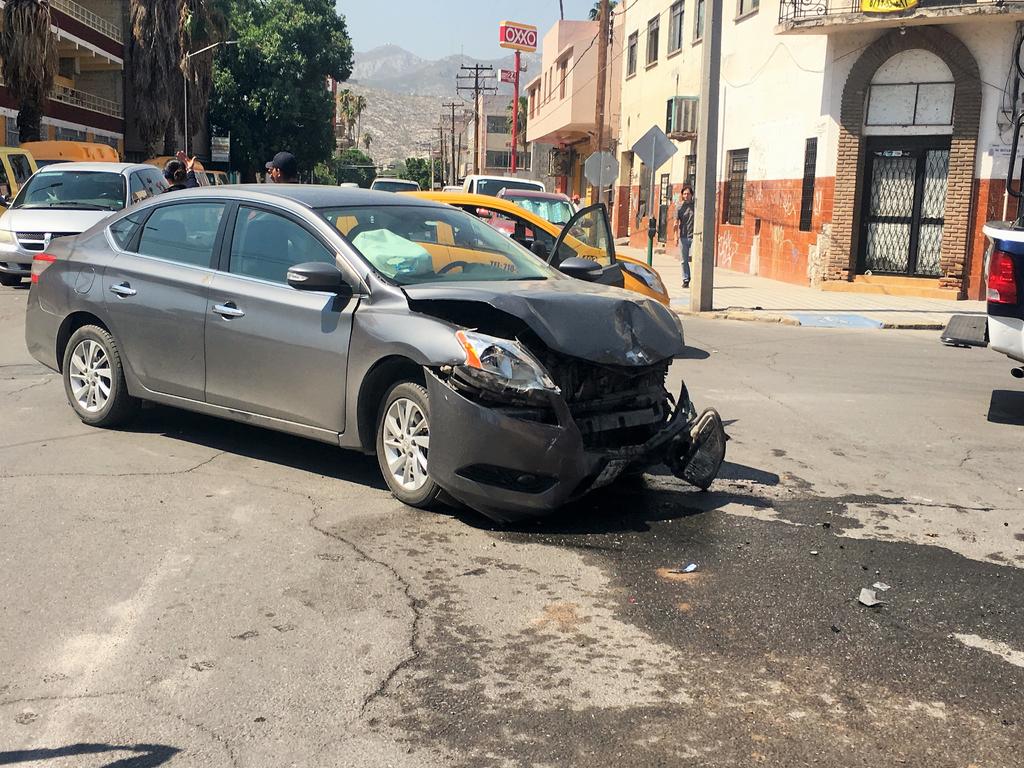 Se registró un accidente vial en la zona Centro de la ciudad de Torreón. (EL SIGLO DE TORREÓN)