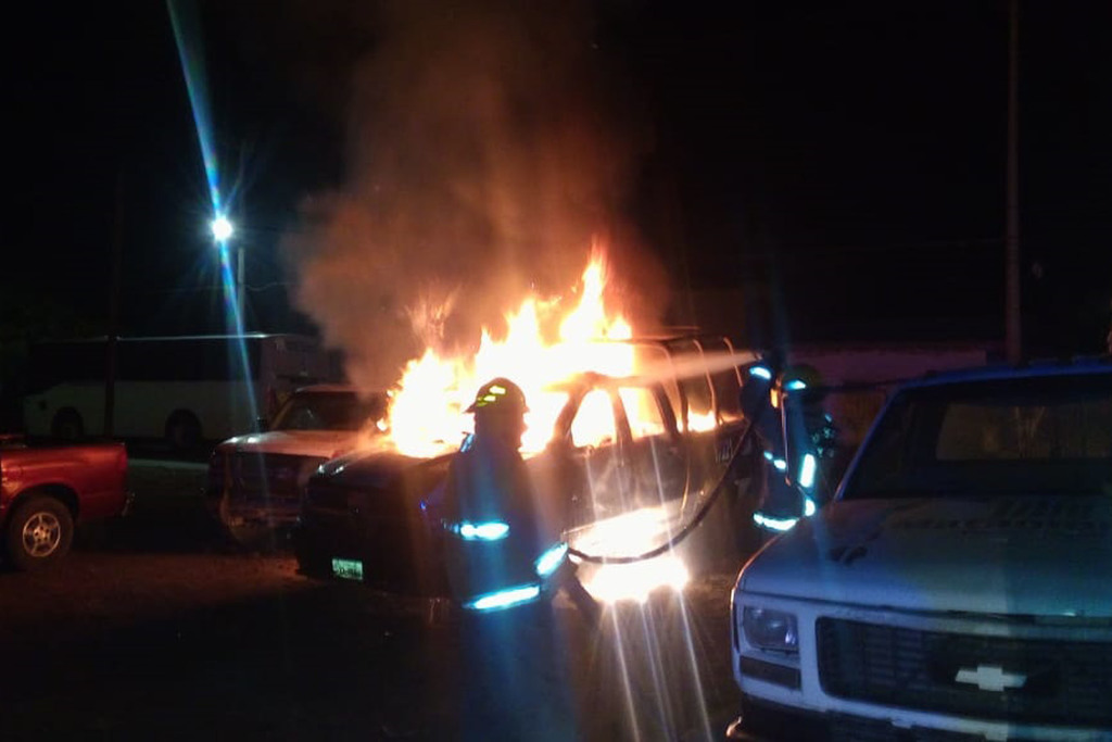Se incendia unidad 17221 de la Dirección de Seguridad Pública Municipal de Matamoros. (EL SIGLO DE TORREÓN)
