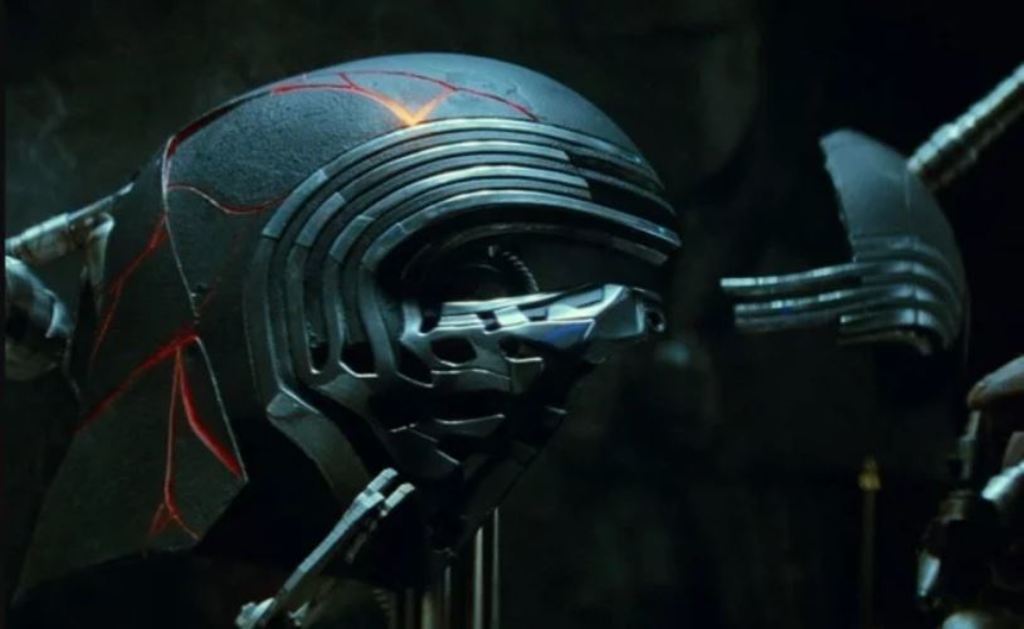 Regresará. El casco de Kylo Ren a Star Wars.