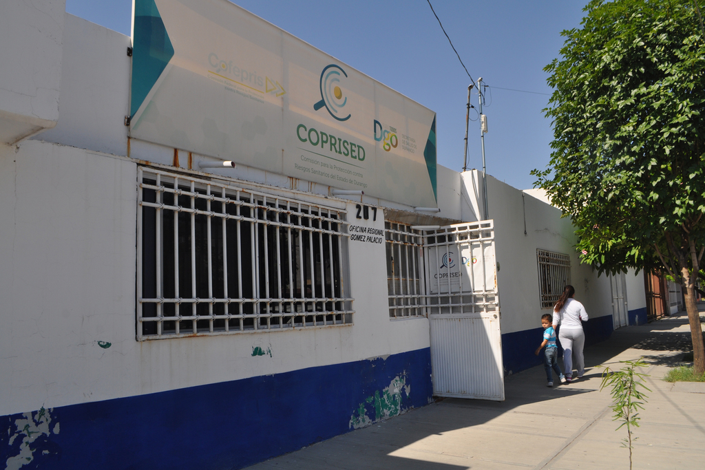 Ayer dio inicio el operativo de revisión de la Coprised en los negocios que vendan alimentos y bebidas en la Feria de Gómez Palacio.