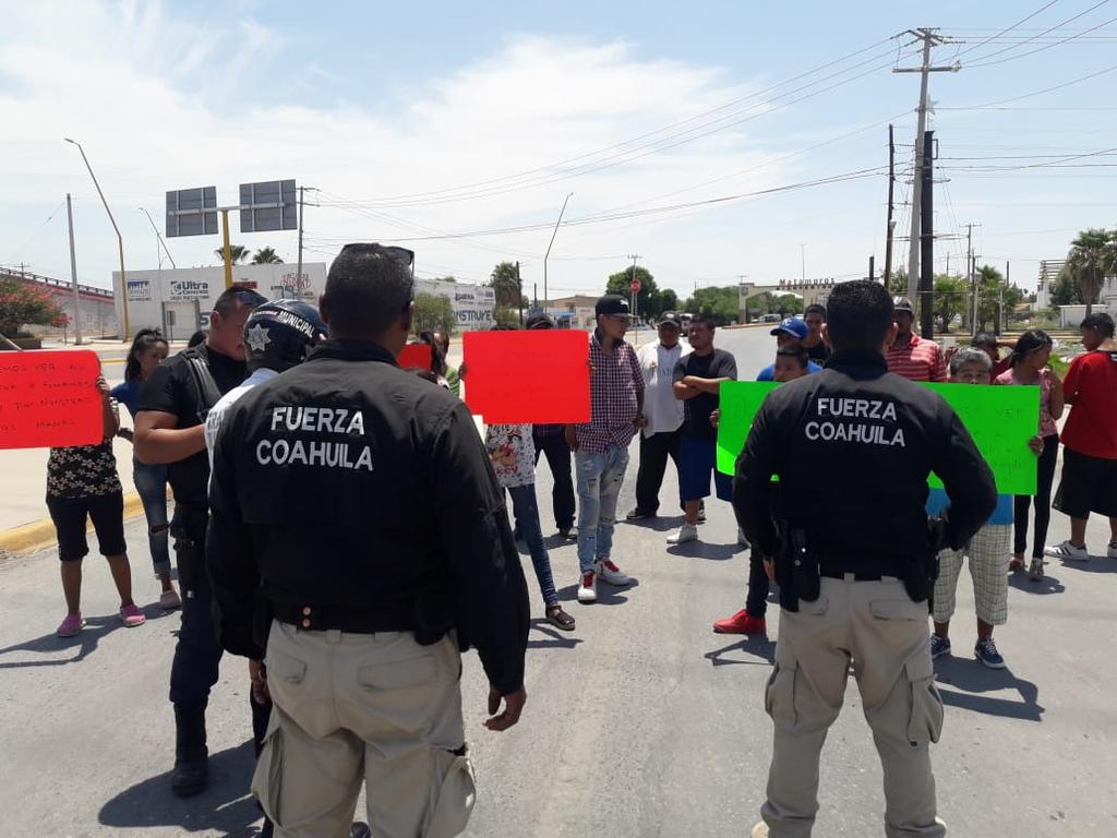 Las personas fueron atendidos por elementos de Seguridad Pública y de Fuerza Coahuila. (EL SIGLO DE TORREÓN) 