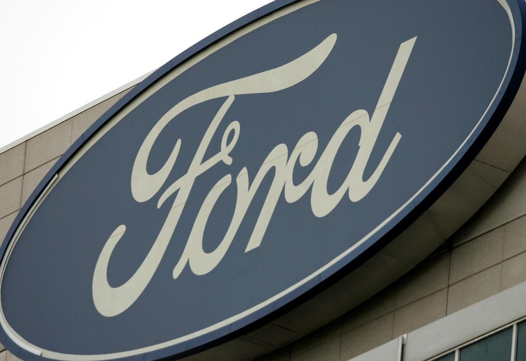 Ford llamó a revisión 1.3 millones de vehículos en Norteamérica en cuatro acciones distintas para reparar problemas en suspensiones, transmisiones y motores. (ARCHIVO)