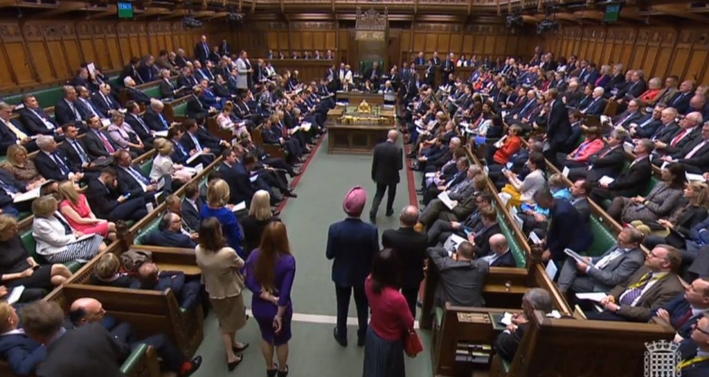 El Parlamento británico descarta una propuesta de la oposición, con 298 votos a favor y 309 en contra. (EFE)
