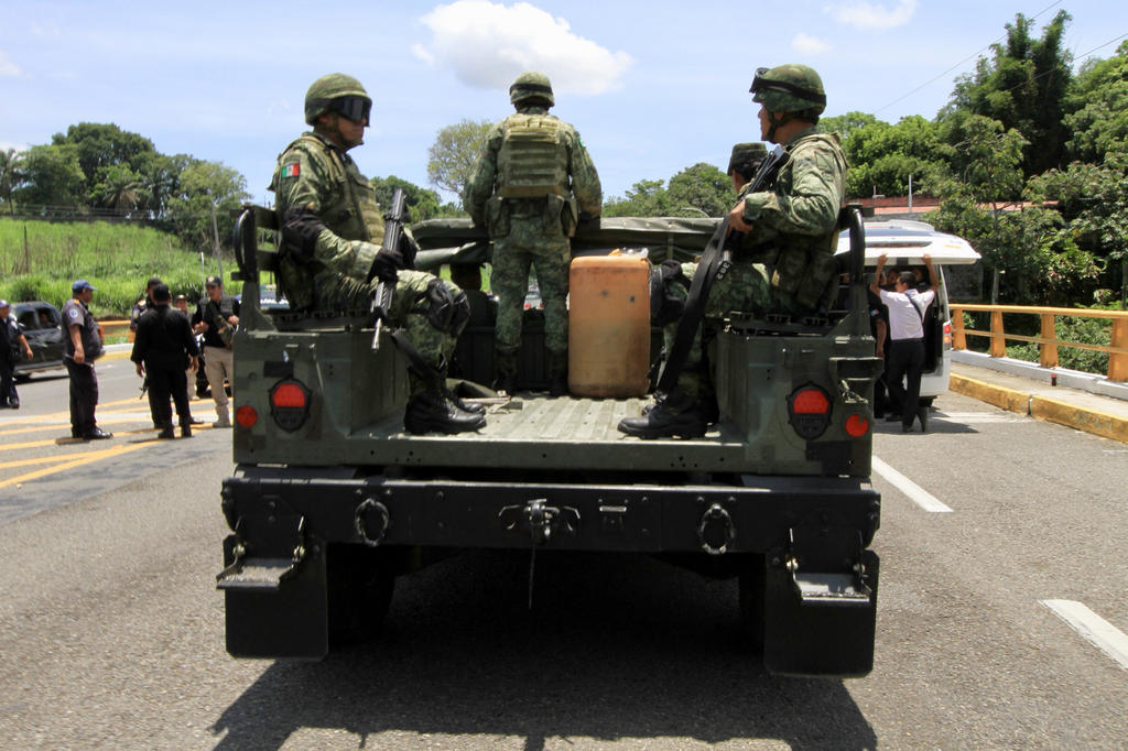 La organización Human Rights Watch (HRW) calificó de 'locura' la decisión del Gobierno de México de militarizar la frontera sur del país al tiempo que criticó que el despliegue de agentes de seguridad sea para detener migrantes y no contra delincuentes. (EFE)