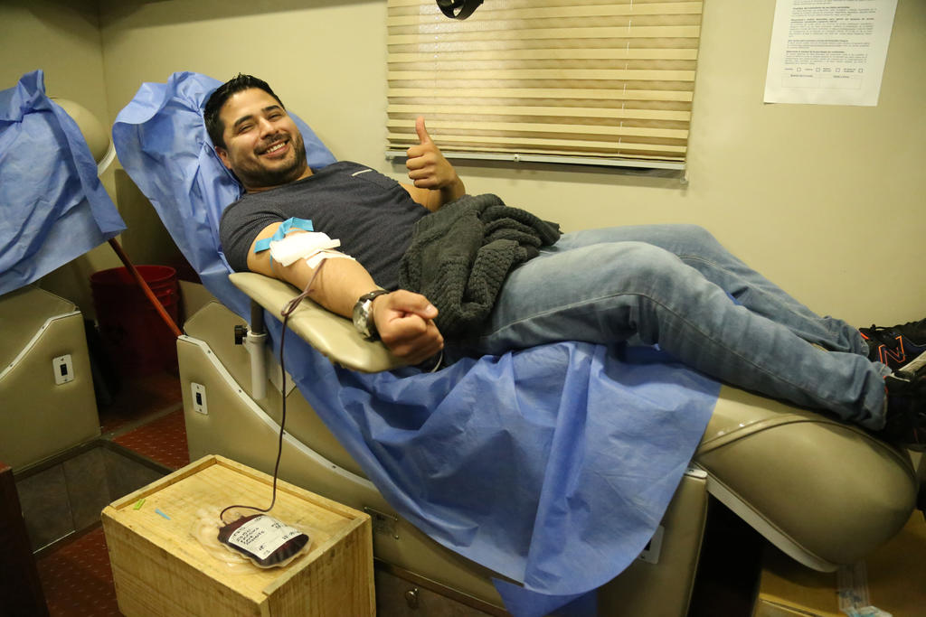 Solo el 3 % de la donación de sangre es donada de manera altruista en México, mientras que el 97 % restante pertenece a reposición, es decir, de familiares que deben cumplir con el trámite en los hospitales, dijo este viernes un especialista. (ARCHIVO)