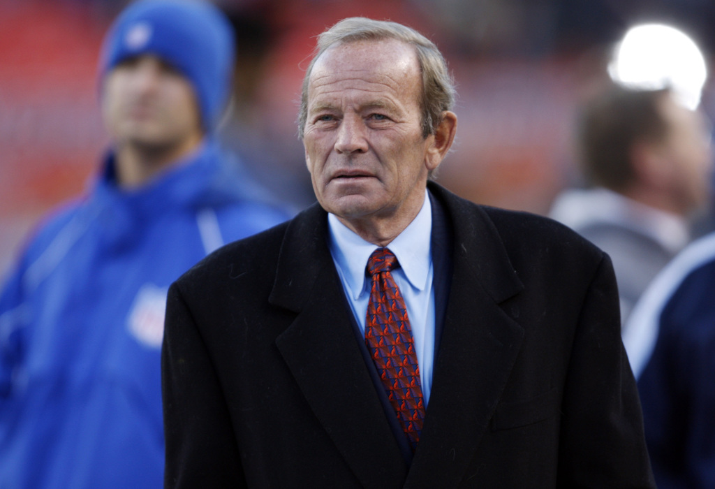 El dueño de los Broncos de Denver falleció la noche del jueves a los 75 años.