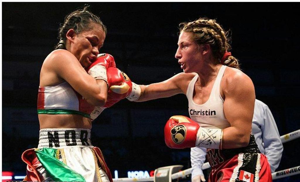 
En el choque femenil de la función, la canadiense Kim Clavel (9-0, 2 KO’s) se impuso por decisión unánime en 8 asaltos, a la duranguense Nora Cardoza (14-7-2, 6 KO’s). (ESPECIAL)