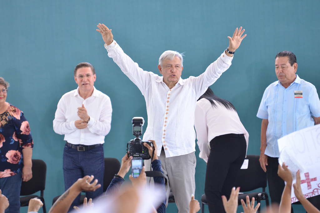El presidente Andrés Manuel López Obrador habló de los Programas Integrales para el Bienestar en su visita por Gómez Palacio. (EL SIGLO DE TORREÓN/FERNANDO COMPEÁN)