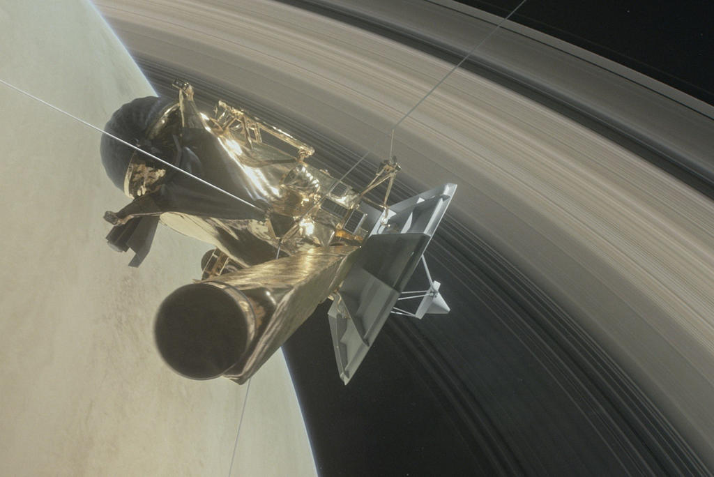 La cápsula Cassini envió datos que destacan el papel de las lunas en la formación de los anillos del planeta. (ARCHIVO)