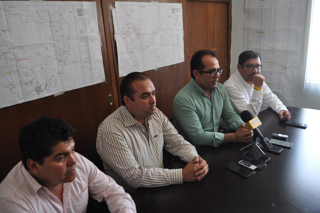 El equipo de Marina Vitela Rodríguez dijo que no fueron artífices de abucheos contra el gobernador. (EL SIGLO DE TORREÓN)