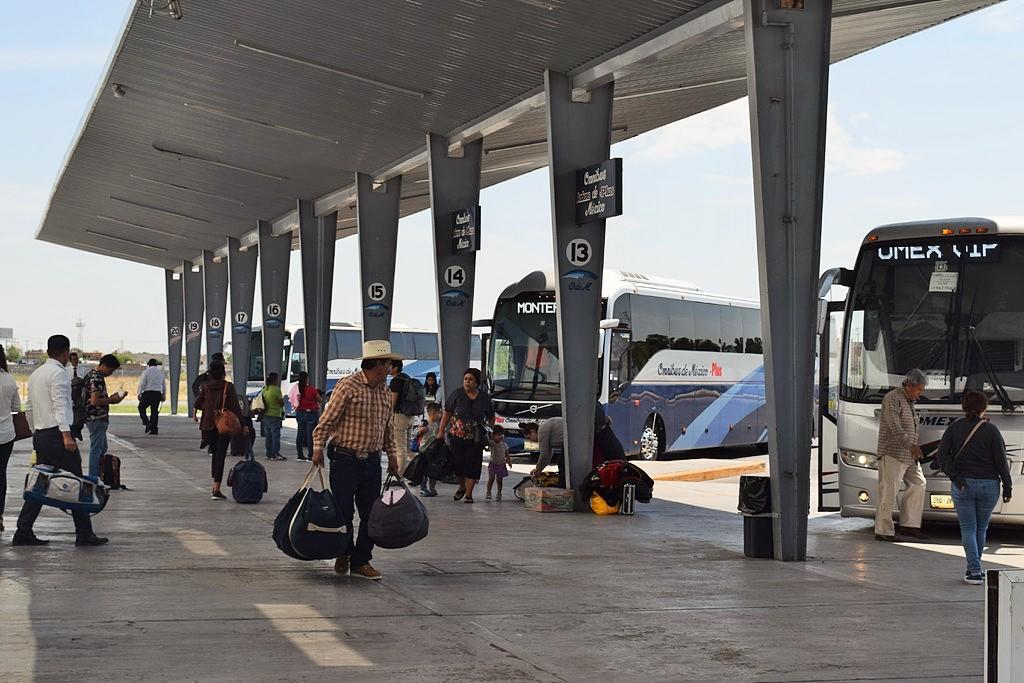 Se emitieron oficios a las diferentes líneas de autobuses que operan en la Comarca Lagunera para notificar la medida sobre las identificaciones al momento de comprar boletos. (EL SIGLO DE TORREÓN)
