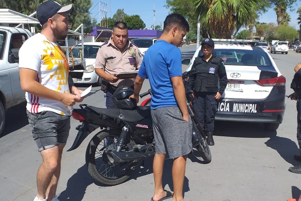 El operativo de revisión de motociclistas continuará de forma indefinida en la ciudad de San Pedro. (EL SIGLO DE TORREÓN)