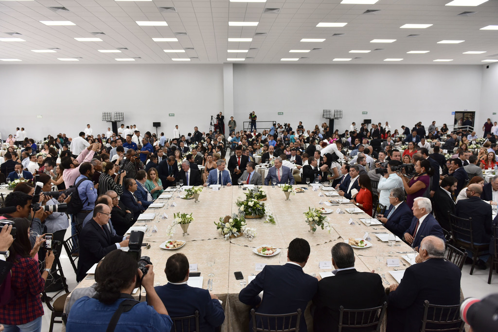 El Centro de Convenciones de Torreón albergó la entrega del Premio Estatal de Periodismo 2019.