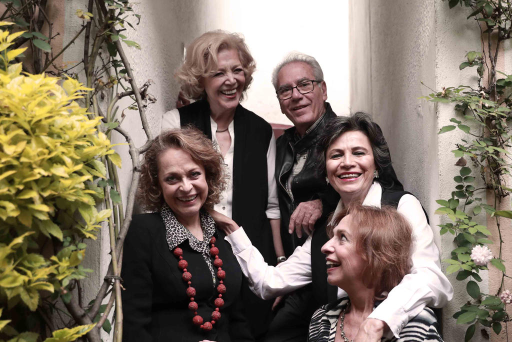 Después de que sus exclusividades terminaron, Patricia Reyes Spíndola, Otto Sirgo, Silvia Mariscal, Raquel Pankowsky y Azela Robinson crearon Talento Libre Latino. (ARCHIVO)