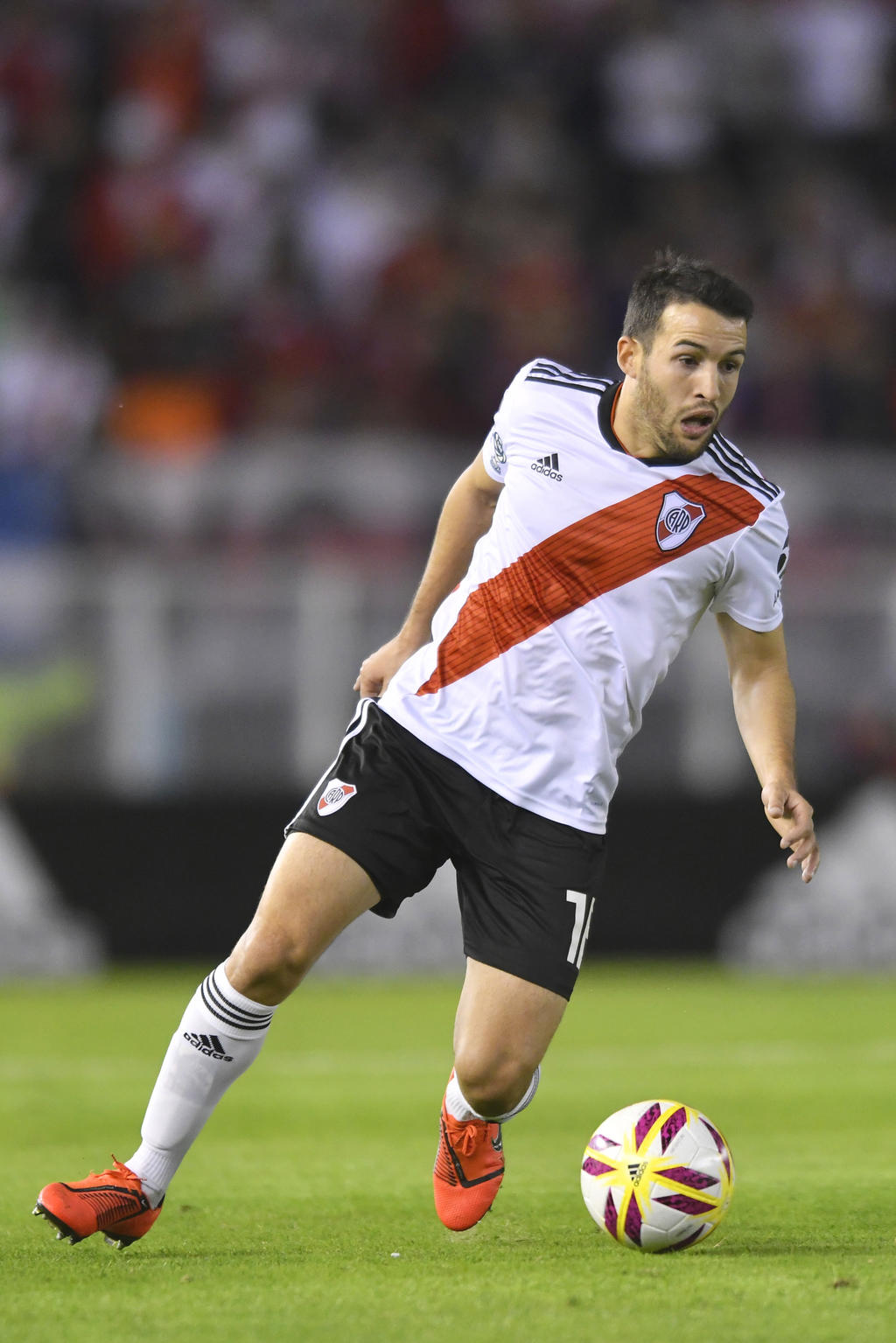 El defensor charrúa proviene desde el River Plate. (JM)