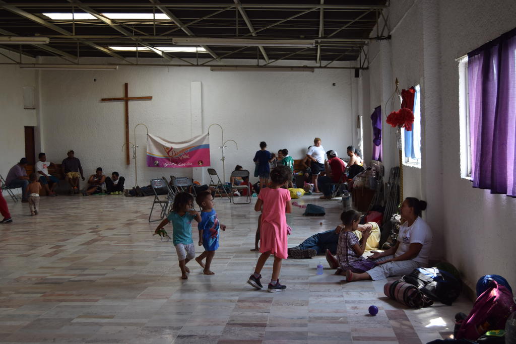 El pasado mes de febrero, Coahuila recibió una caravana migrante con más de 1,800 personas que buscaban ingresar a EU. (ARCHIVO)