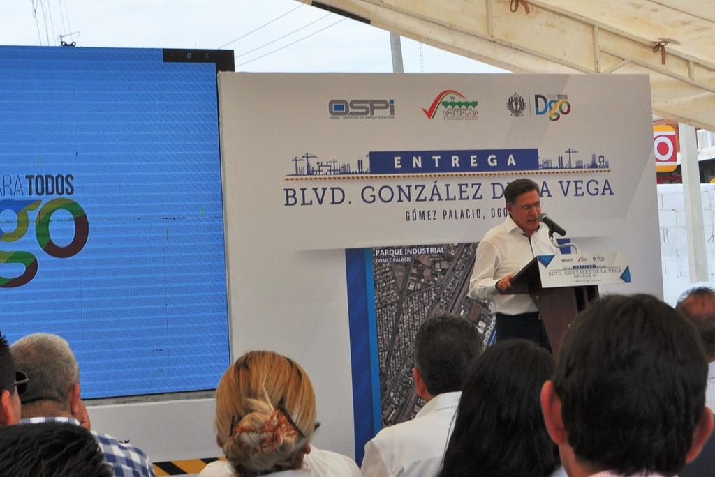 El gobernador, José Rosas Aispuro, dijo que Durango ha recibido apenas 30 millones de pesos del fondo metropolitano 2018, cuando en años anteriores se habían obtenido hasta 311 millones para cada entidad. (EL SIGLO DE TORREÓN)