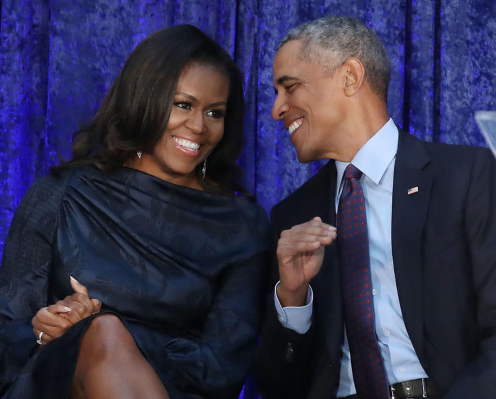 En mayo de 2018 se dio a conocer que Barack y Michelle Obama firmaron con Netflix un acuerdo por varios años para producir películas y series que se emitirán a través de la plataforma digital. (ARCHIVO)