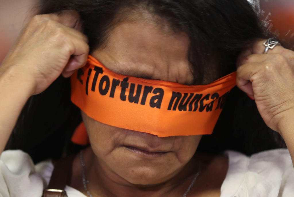 En el marco del Día Internacional en Apoyo de las Víctimas de la Tortura, la dependencia señaló que la Subsecretaría de Derechos Humanos, Población y Migración coordina mesas de trabajo, de la mano de la FGR, organismos de la sociedad civil y de la Oficina de la Alta Comisionada de Naciones Unidas en México. (ARCHIVO)
