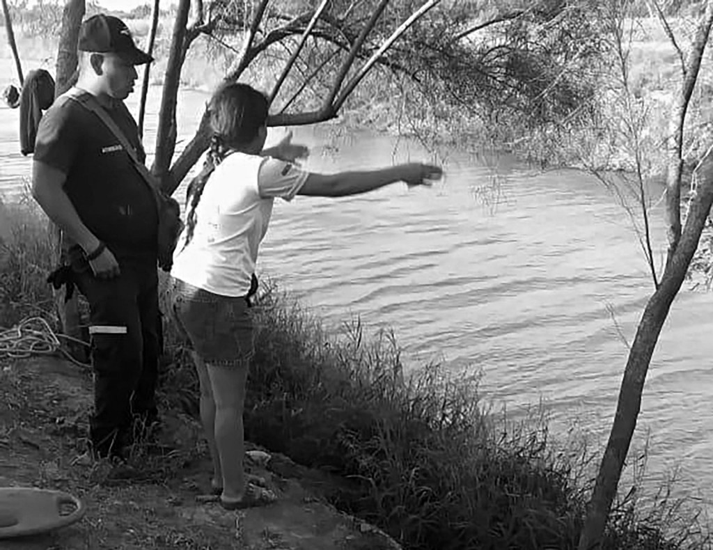 Vanessa Ávalos, la pareja del migrante fallecido y madre de la menor, se encontraba del lado mexicano del río Bravo y sobrevivió. (EFE)