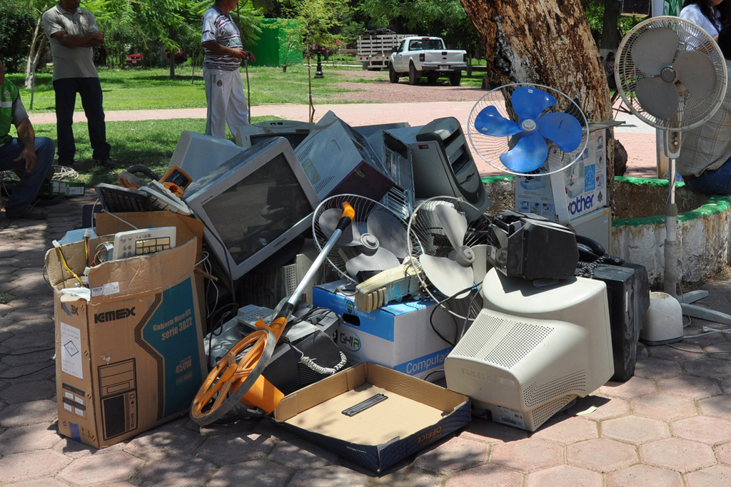 La Secretaría de Recursos Naturales y Medio Ambiente invita a participar en la recolección de basura electrónica. (EL SIGLO DE TORREÓN)