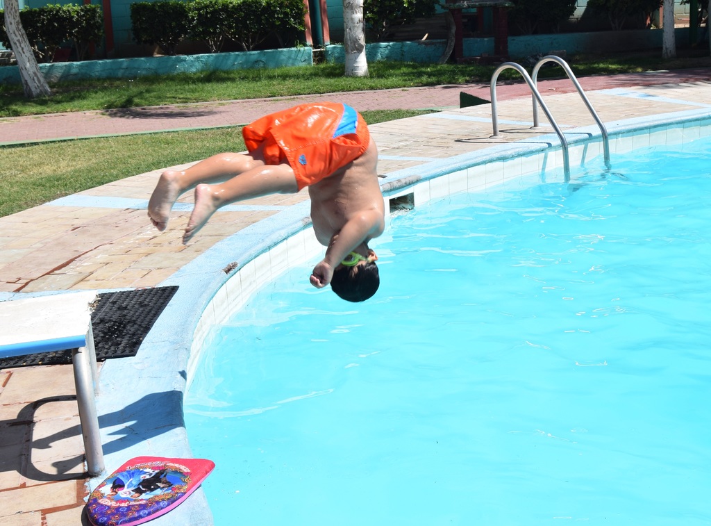 La natación, es una de las actividades más solicitadas en la Sección 35. (ESPECIAL)