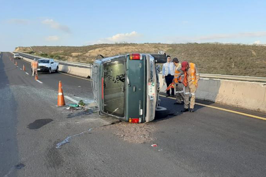 El accidente ocurrió a la altura del kilómetro 122 de la autopista Cuencamé-Yerbaniz.