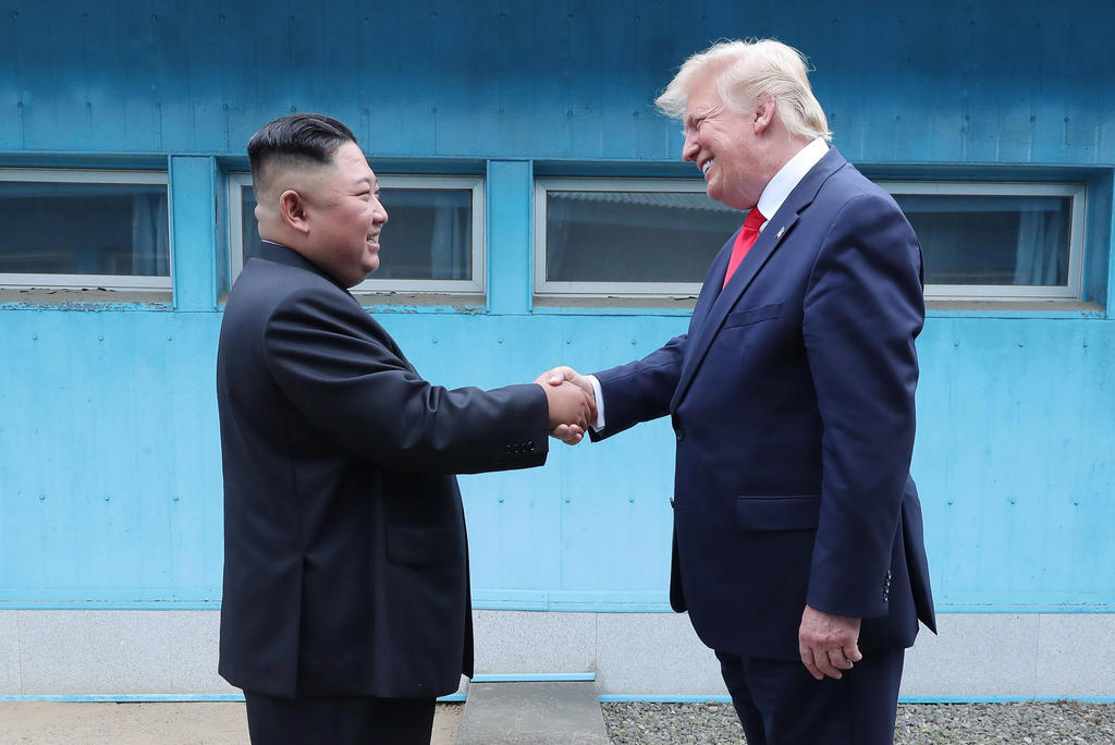 Desde que comenzaron las negociaciones hace más de un año, EUA ha insistido en que su objetivo es la 'desnuclearización completa y verificada' de la península coreana. (ARCHIVO)