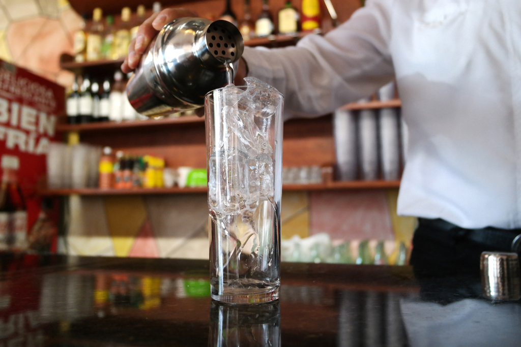 Se realizarán revisiones obligatorias del producto de alcohol en algunos establecimientos donde se venden bebidas embriagantes. (EL SIGLO DE TORREÓN)