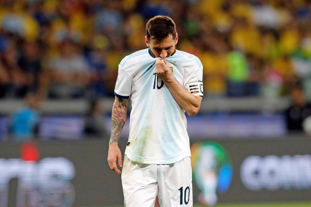El astro Lionel Messi no ha podido ganar ningún torneo con la selección mayor de Argentina. (EFE)