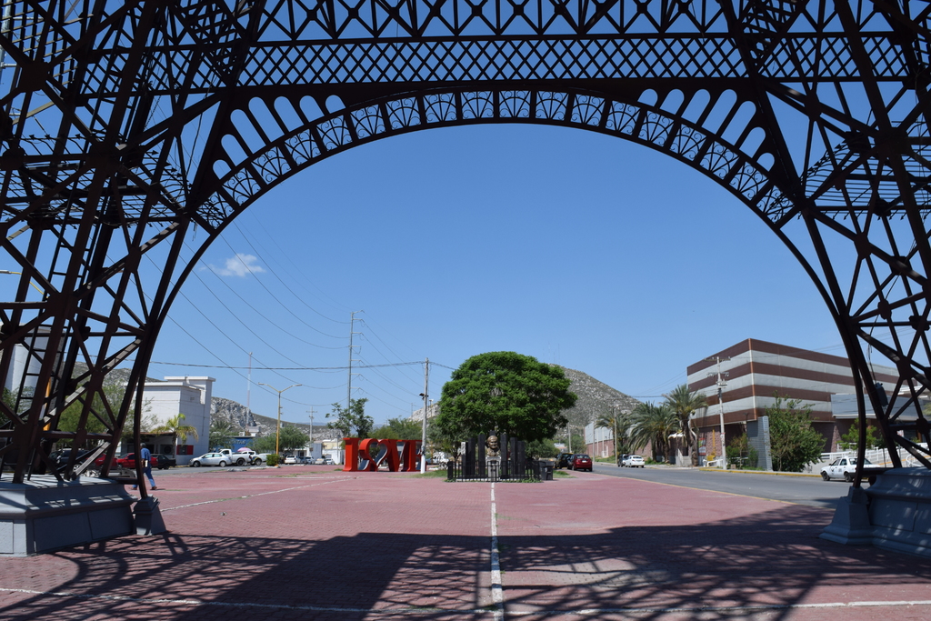 La asociación civil Plaza Eiffel Patronato se dijo lista para trabajar en el proyecto para aprovechar este espacio público.
