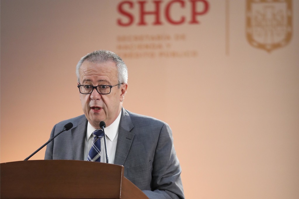 El ahora exsecretario de Hacienda y Crédito Público Carlos Urzúa es el décimo cuarto funcionario en renunciar a sus funciones. (AGENCIAS)