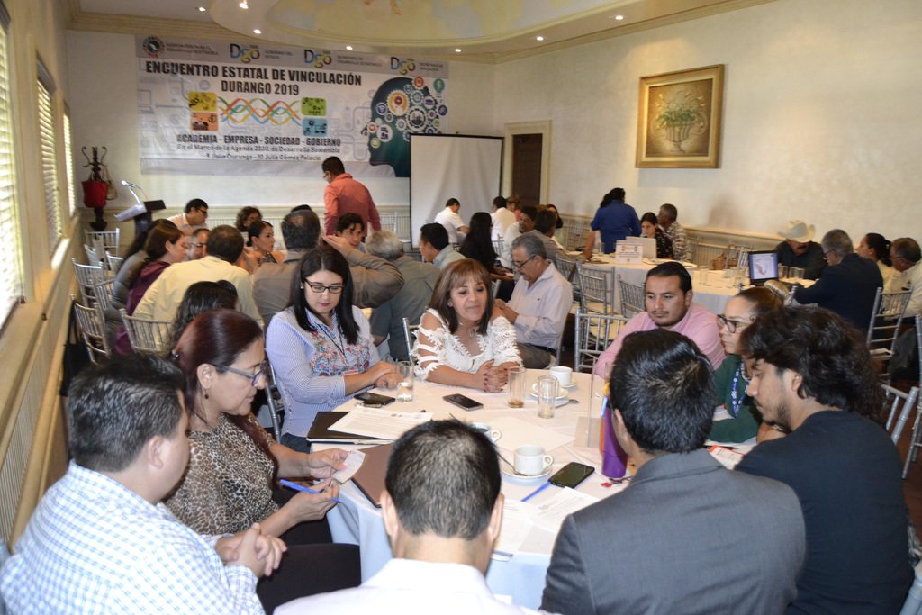El foro de Vinculación se llevó a cabo ayer con la participación de los sectores empresarial, social, gubernamental y académico. (ARCHIVO)