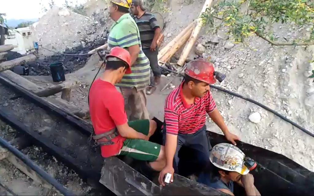 Localizaron sin vida al minero que la tarde del martes quedó atrapado en una mina clandestina en el ejido La Mota. (EL SIGLO DE TORREÓN)