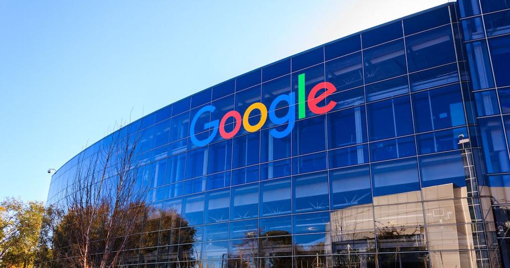 Admite Google escuchar el 0.2 % de las conversaciones con su asistente virtual