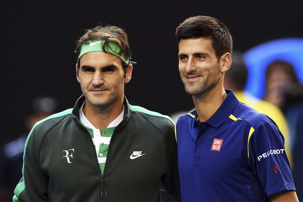 El tenista serbio, es el actual campeón de Wimbledon e intentará repetir en este 2019, ante un duro sinodal como el suizo, Roger Federer. (EFE)