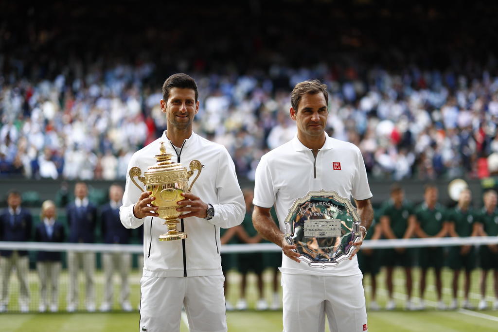 Con su victoria de ayer en Wimbledon, Djokovic logró ganar su título número 16 de Grand Slam. (EFE)