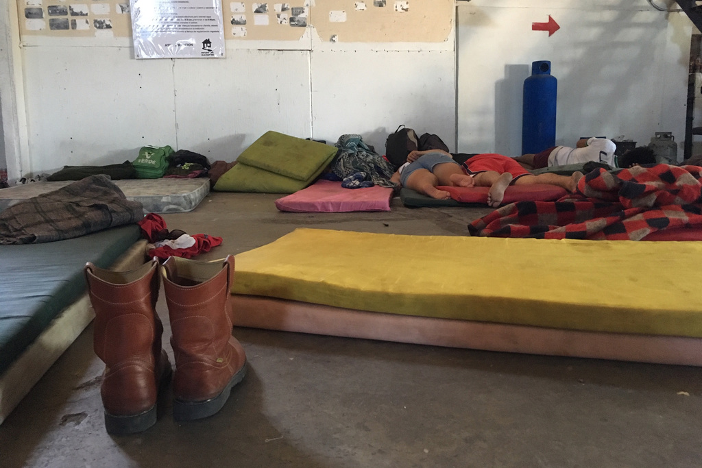 En Tijuana, la Secretaría General de Gobierno reportó 9 mil 854 migrantes devueltos a la entidad en espera del asilo. (NOTIMEX)
