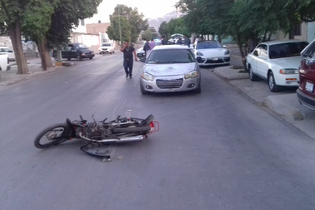 Motociclista termina grave luego de sufrir accidente en Torreón. (EL SIGLO DE TORREÓN)