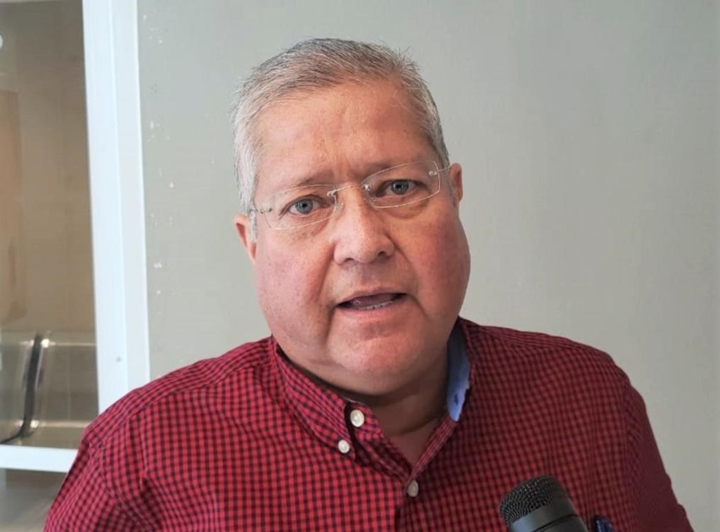 Santiago Elías Castro, secretario del Ayuntamiento de PN.