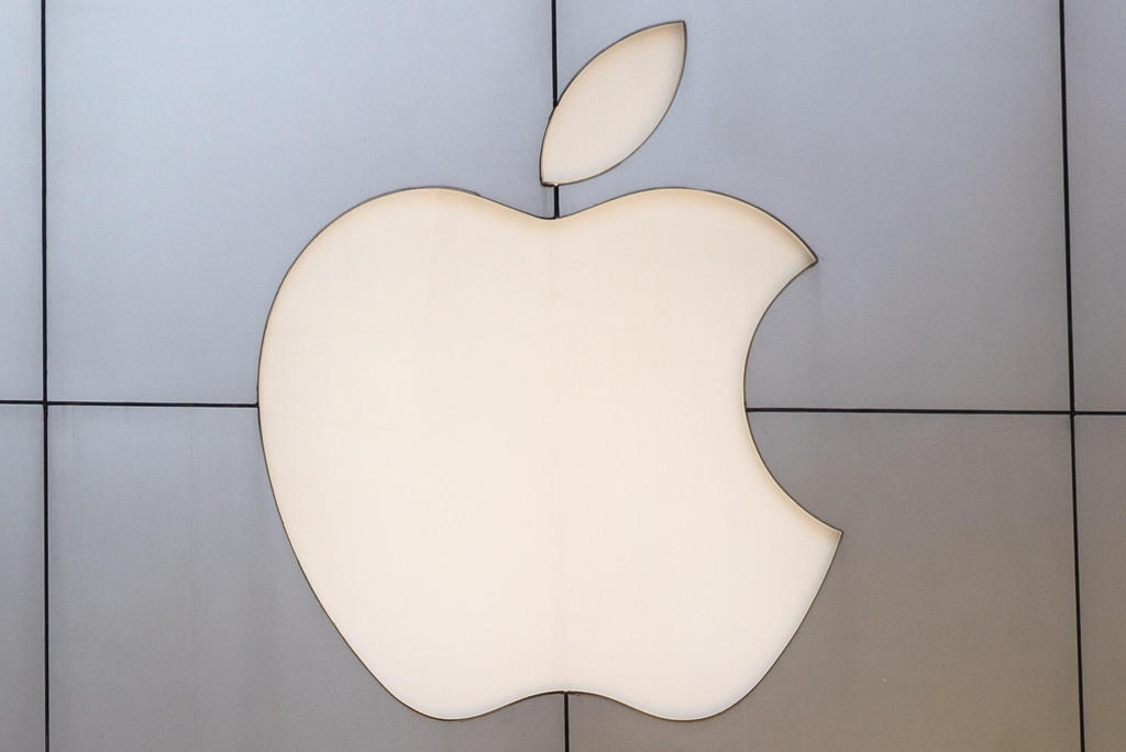Apple dijo que sus nuevos emojis estarán disponibles en el otoño con una actualización gratuita de software para sus productos, iPhone, iPad, Mac y Apple Watch. (ARCHIVO)