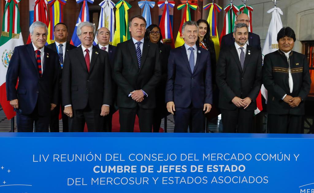 En la declaración, emitida en el marco de la cumbre del Mercosur que se celebra en la ciudad argentina de Santa Fe, se afirma que por la crisis unos 4 millones de venezolanos se vieron forzados a emigrar en busca de mejores condiciones de vida. (EFE)