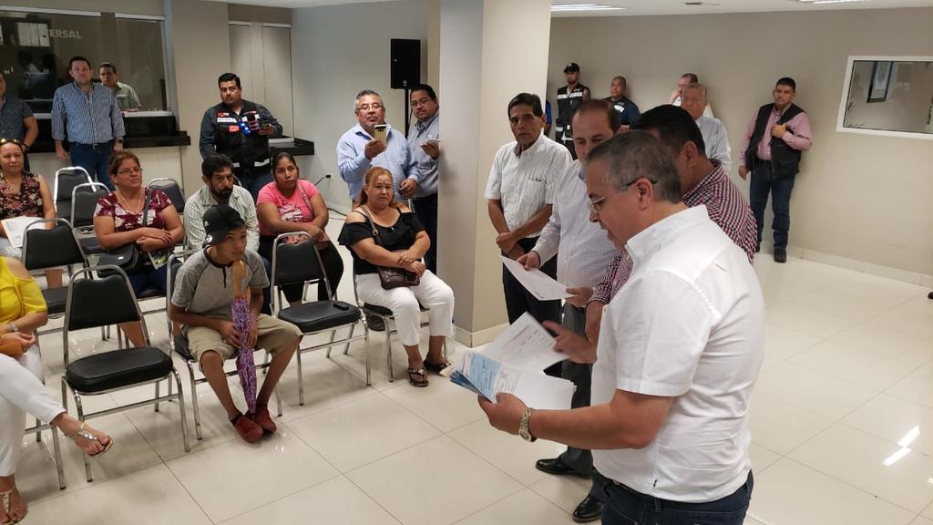 Claudio Bres Garza, presidente municipal de Piedras Negras,  agradeció a la citada empresa el apoyo a los Bomberos. 