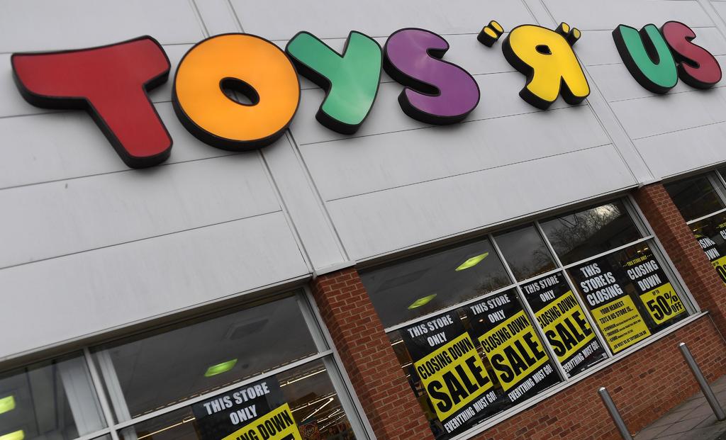 Richard Barry, un ex ejecutivo de Toys R Us y actual director general de la nueva compañía llamada Tru Kids Brands, anunció que habrá pronto una empresa de compras por internet y que en las próximas semanas se revelarán asociaciones y otros detalles.
(ARCHIVO)