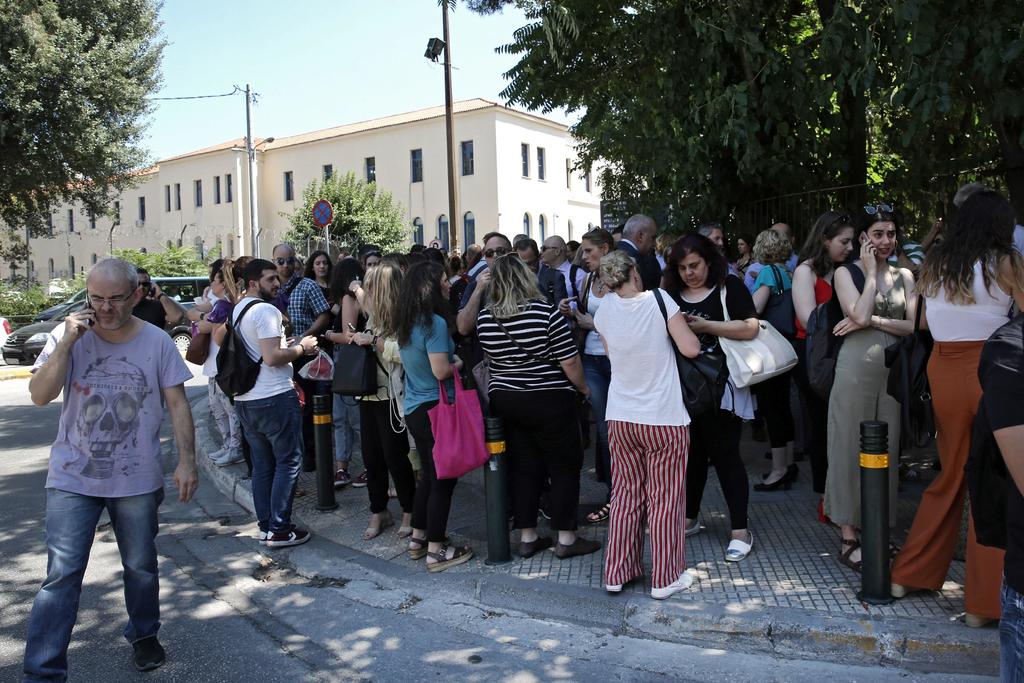 Un terremoto de magnitud 5.1 en la escala de Richter sacudió este mediodía la capital de Grecia, Atenas, según informó el Centro Sismológico Euromediterráneo. (EFE)