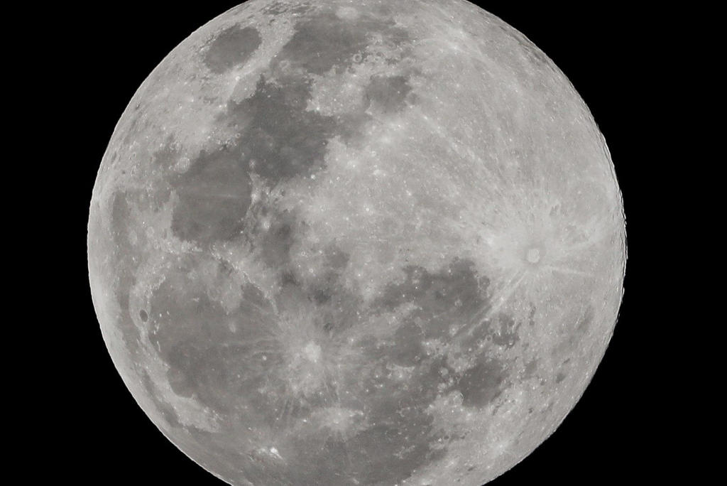 La conquista de la Luna es también una victoria en la investigación científica y en el confort de la vida cotidiana. (ARCHIVO)