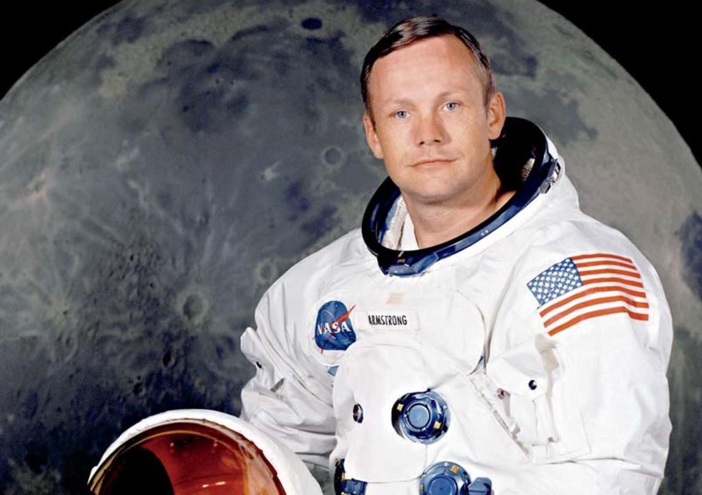Neil Armstrong, comandante de la misión Apolo XI, de la NASA, autor de la mítica frase “es un pequeño
paso para el hombre, pero un gran paso para la humanidad”.