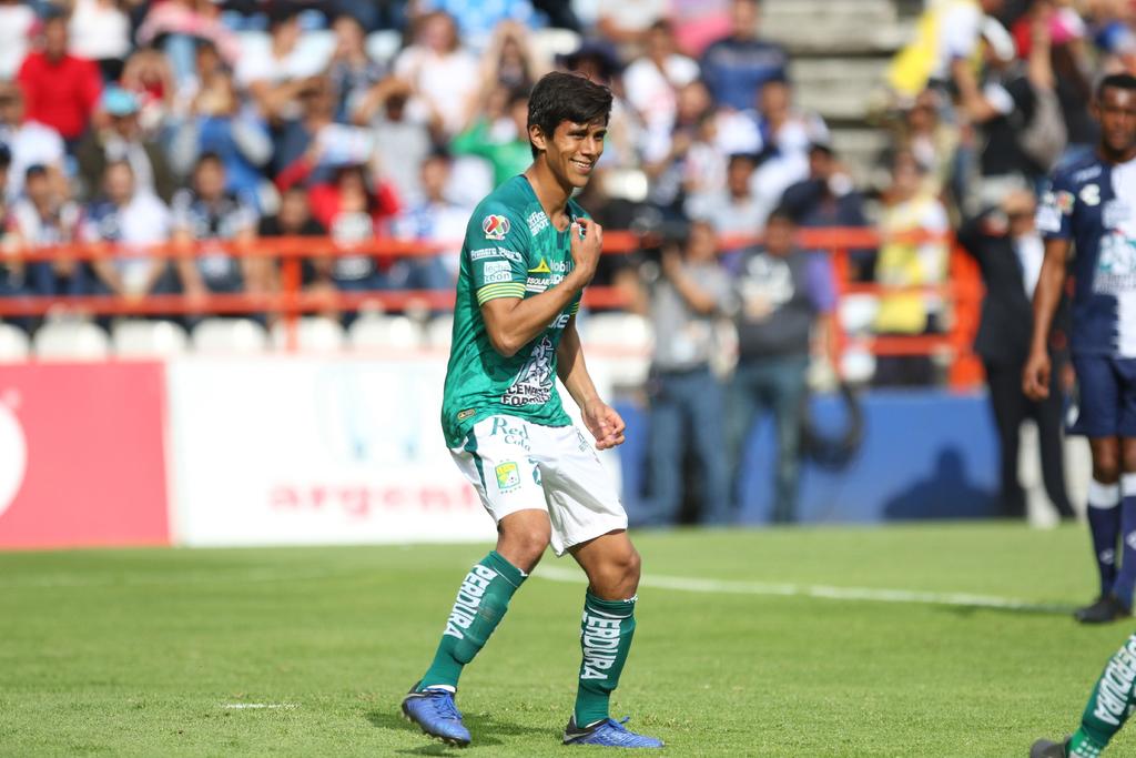 José Juan Macías festeja tras marcar el segundo gol de León. (EFE)