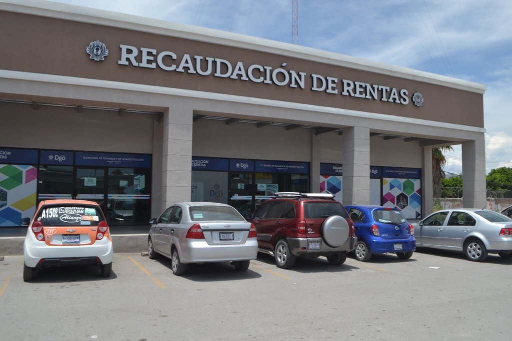 La dependencia invita a la ciudadanía a ponerse al día con sus pagos de refrendos vehiculares. (EL SIGLO DE TORREÓN)