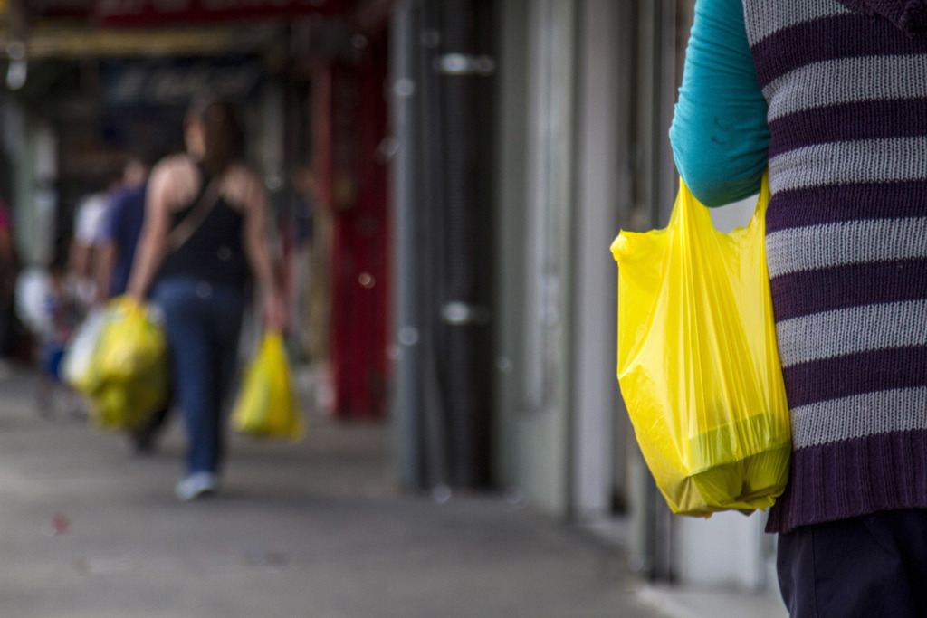 En diciembre de 2018, el Congreso del Estado decretó una ley que prohíbe a comercios y tiendas el uso de bolsas de plástico.